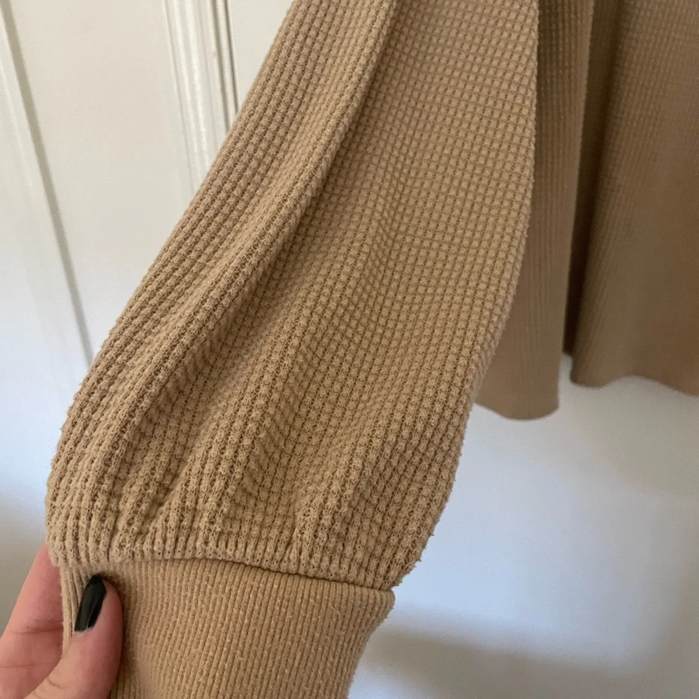 Madewell V-Neck Sweater in Camel - Picture 4 of 5